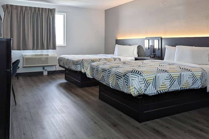 Room 5 of 25