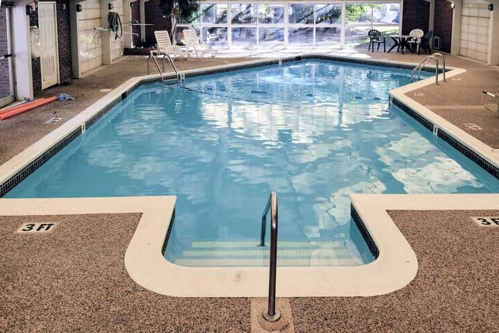 Pool 16 of 25