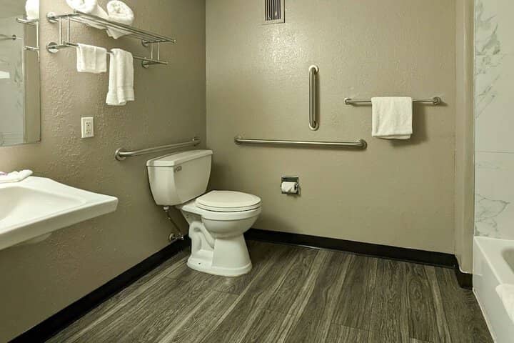 Room 14 of 25